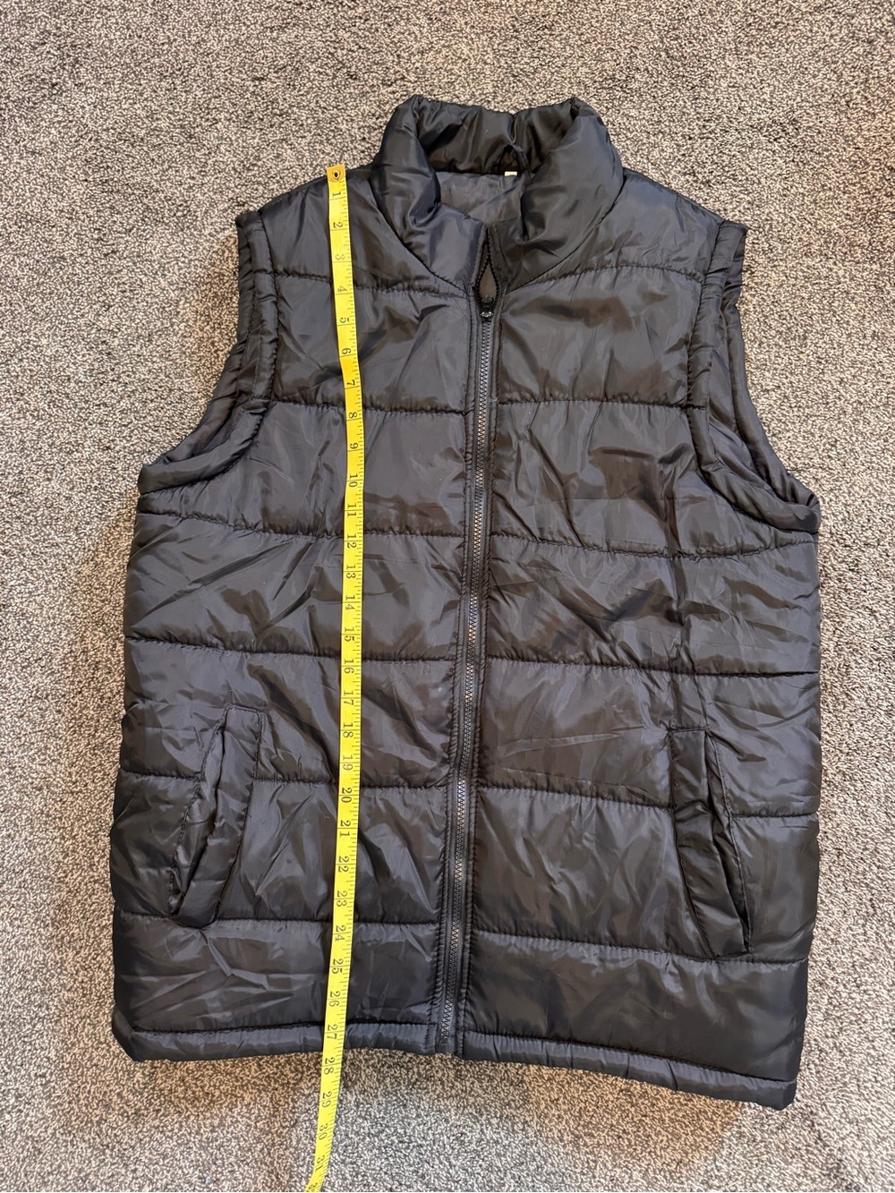 Men’s Lightweight Black Puffer Zip Up Vest Size Large No Brand Listed - Picture 11 of 11